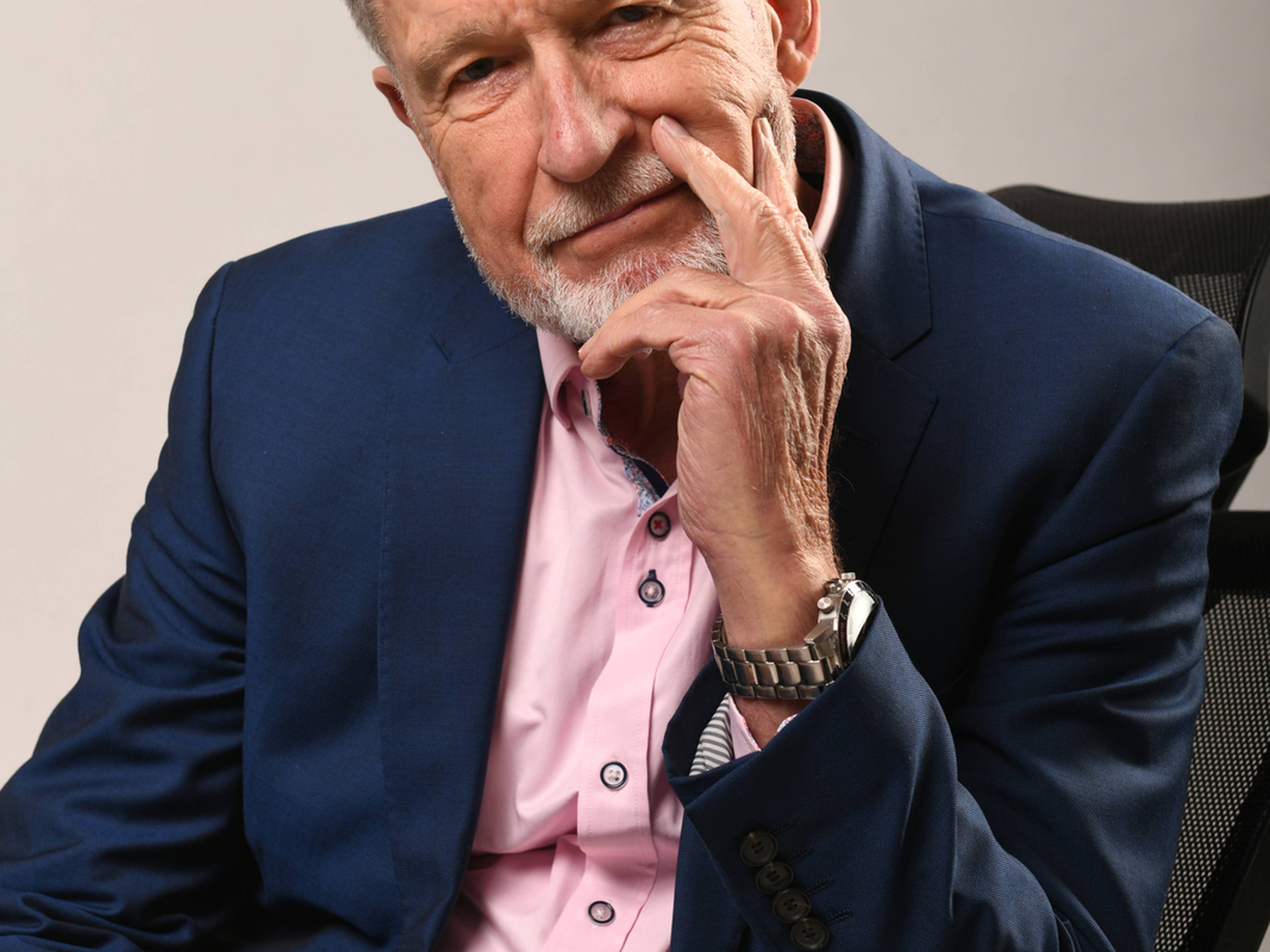 Headshot of Frederick Holscher