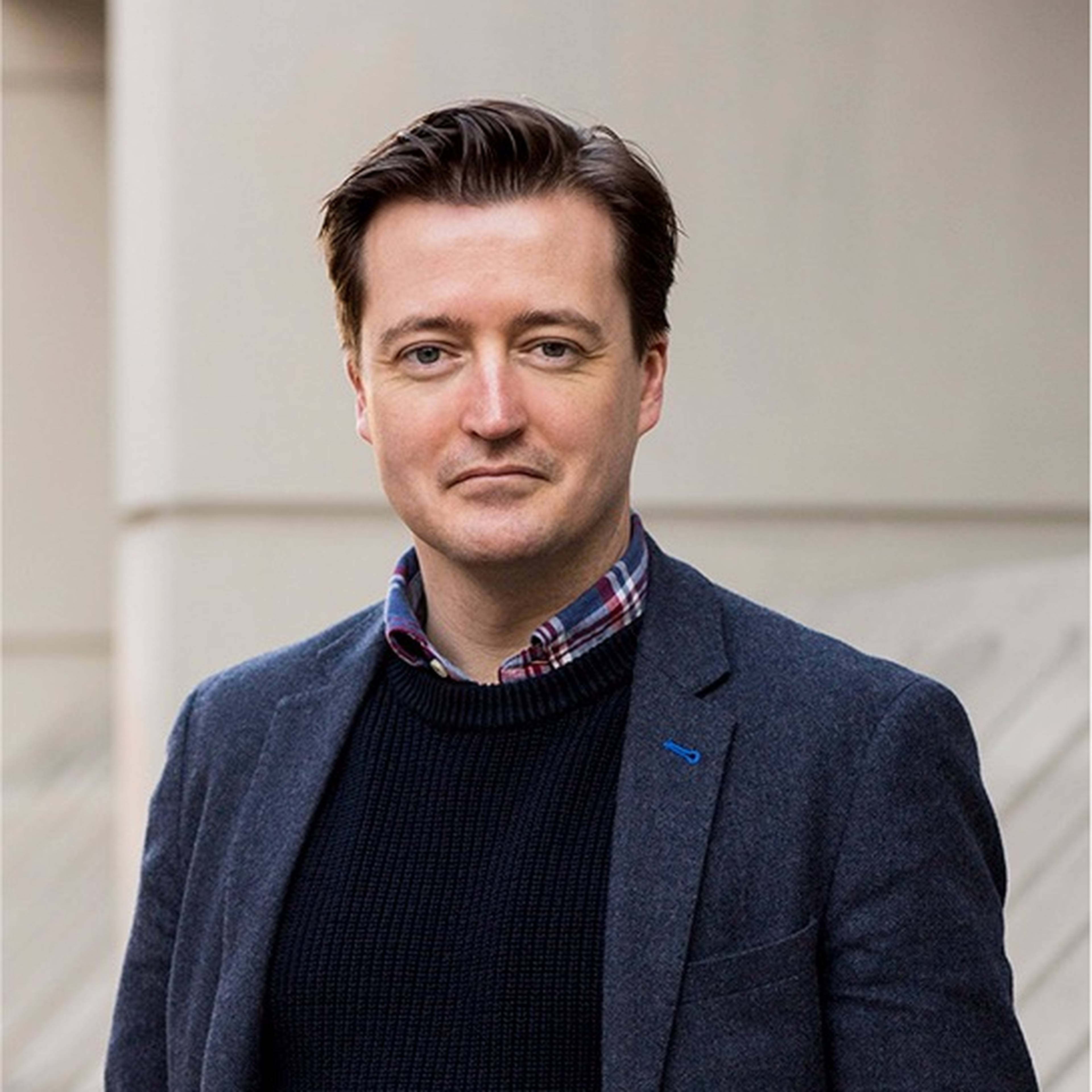 Headshot of Simon Martin