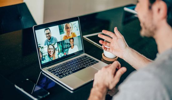 ¿Qué es la latencia en telefonía?