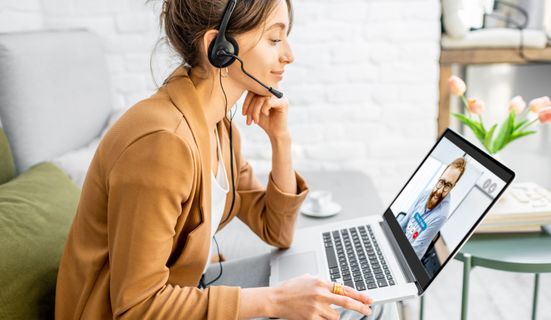 ¿Qué es un softphone y cómo funciona?