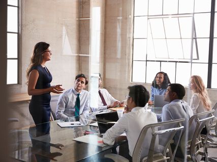 Twin revolutions: ecco le competenze e i lavori più richiesti per guidare le transizioni digital e green