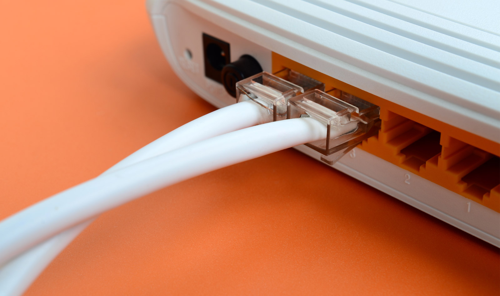 tener una conexión a Internet amplia