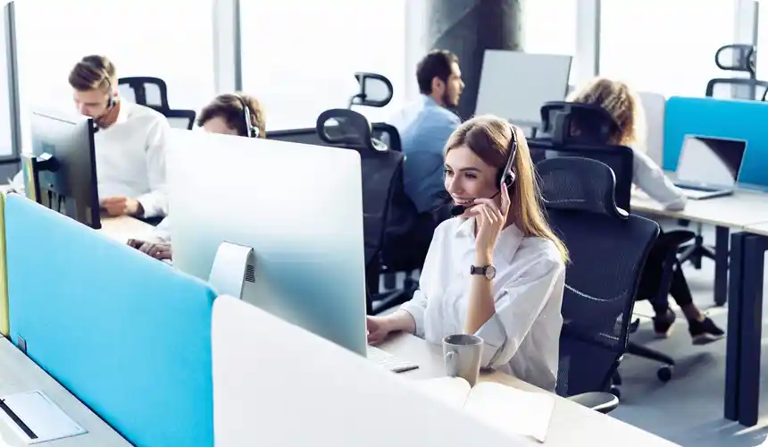 Características y funciones en un call center ¿Cómo beneficia a tu empresa?