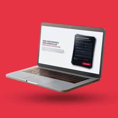 Laptop mit Bewerbungsformular von hybrid experts