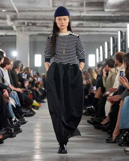 Look - 53 - Ami Paris