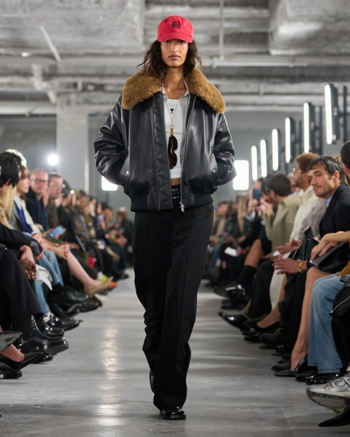 Look - 57 - Ami Paris