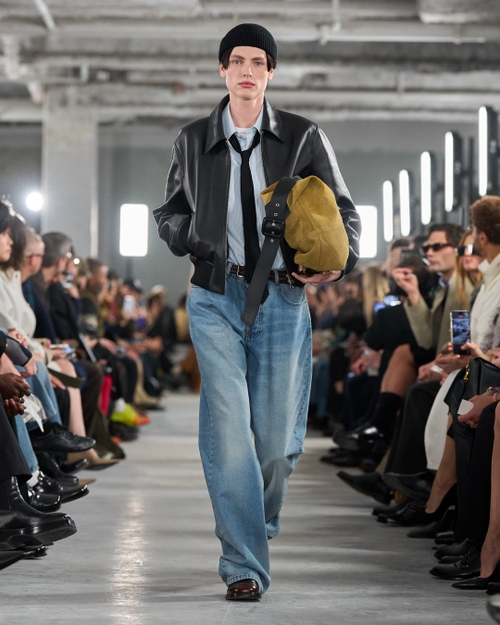 Look - 12 - Ami Paris