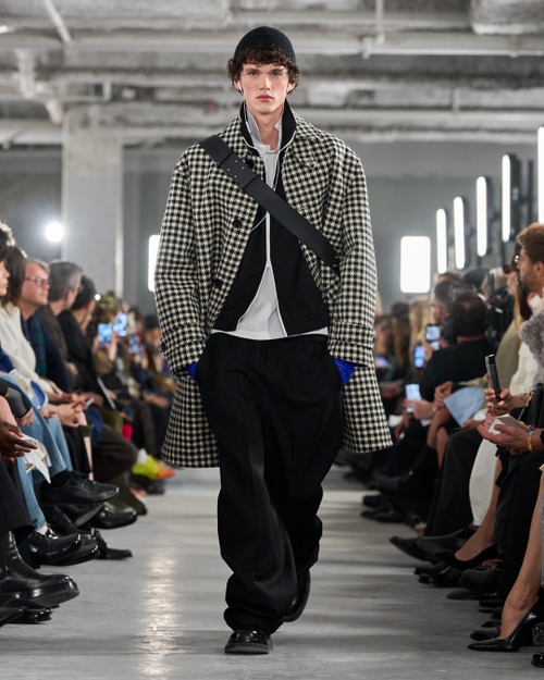 Look - 42 - Ami Paris