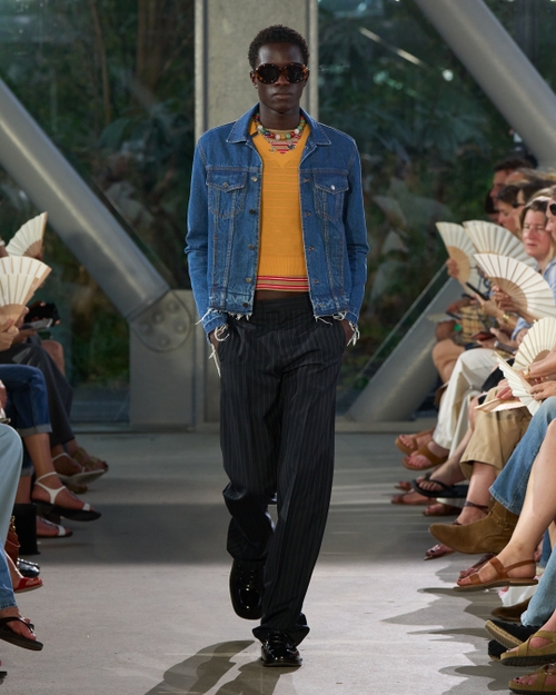 Look - 39 - Ami Paris