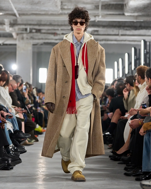 Look - 34 - Ami Paris