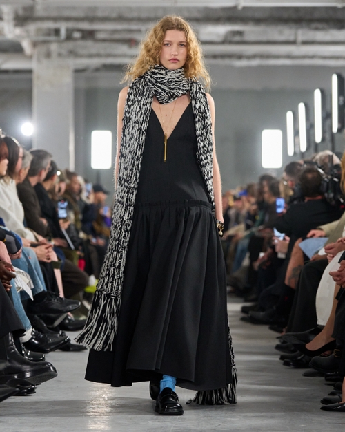 Look - 46 - Ami Paris