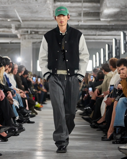 Look - 47 - Ami Paris