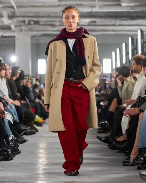 Look - 56 - Ami Paris