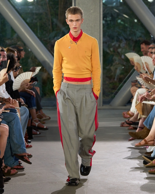 Look - 43 - Ami Paris