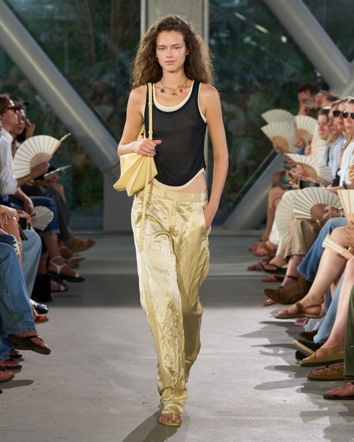 Look - 48 - Ami Paris