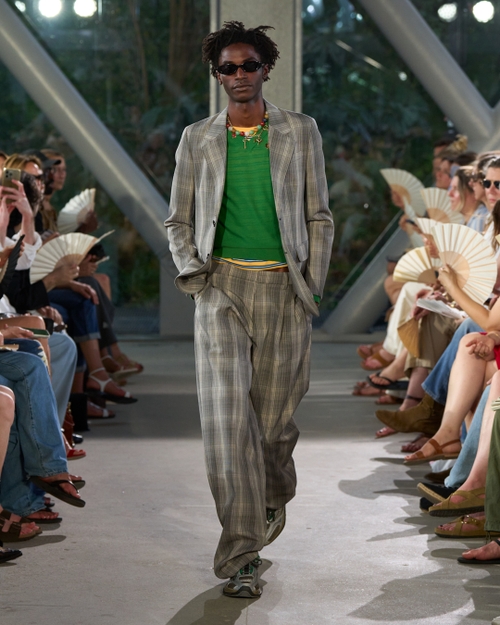 Look - 42 - Ami Paris