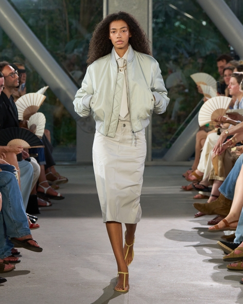 Look - 51 - Ami Paris