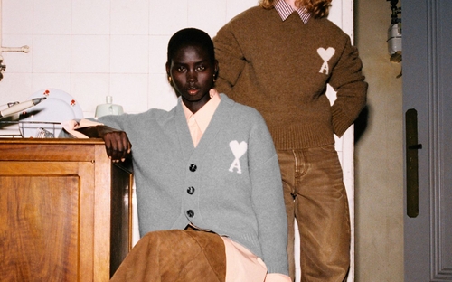 オフィシャルサイト | AMI PARIS