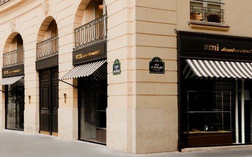  - 1 - Ami Paris