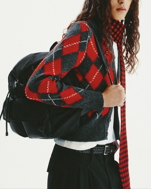       GIFT SELECTION - 1     - Ami Paris