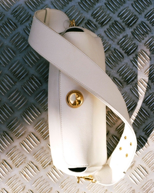 Gift Selection - 1 - Ami Paris