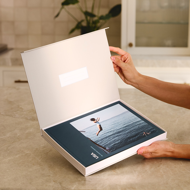 How to create a travel Photo Book: best sizes, layout and design tips