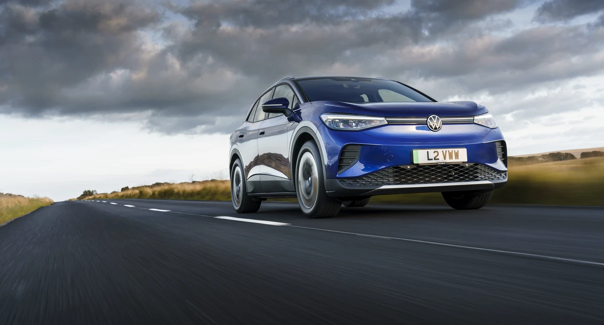 Volkswagen ID.4 Pro Match on the road at Splend