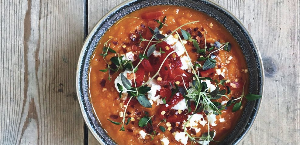 Bloggbild för: Recept: Linssoppa med rotfrukter och grillad paprika