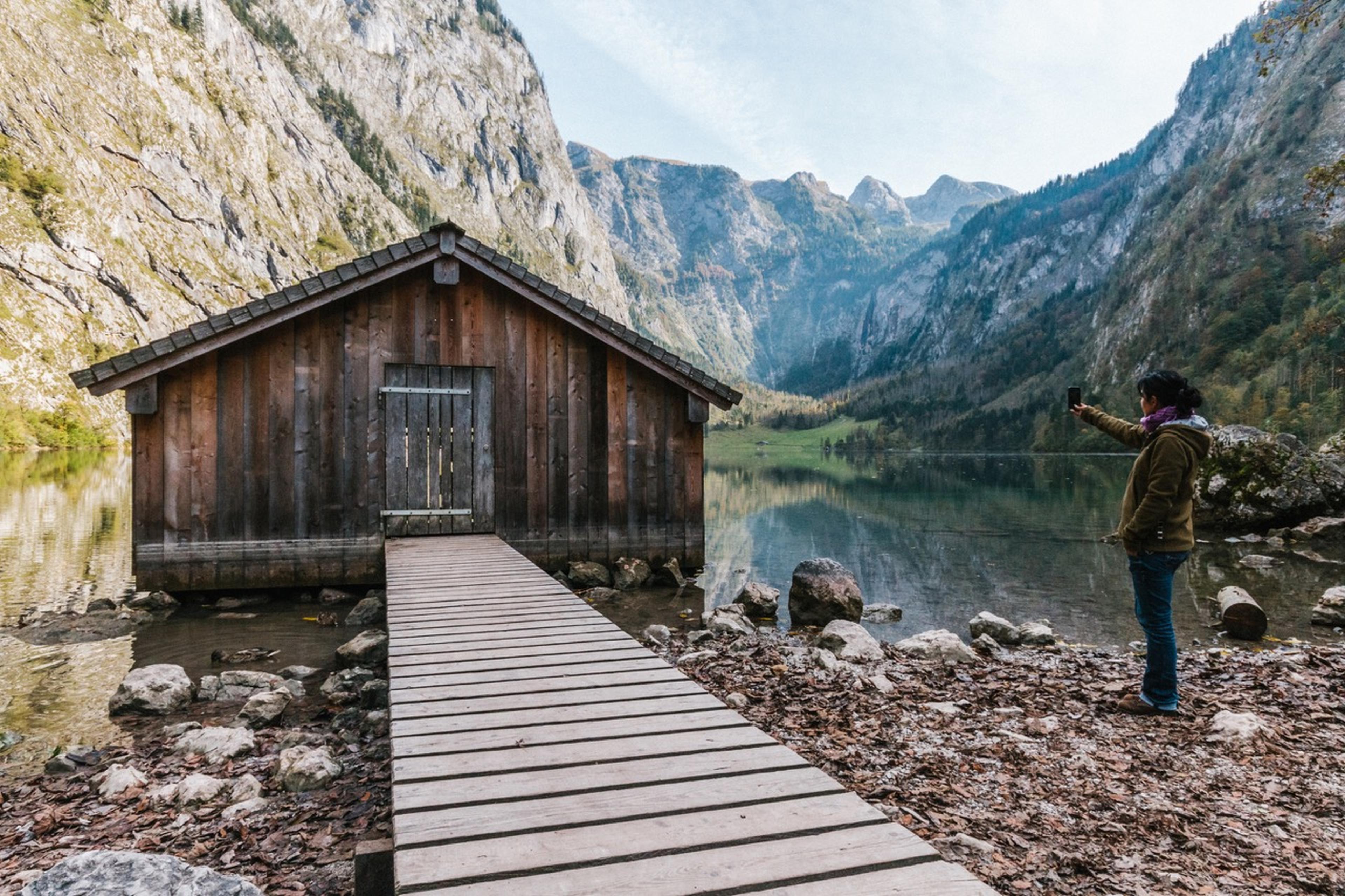 Hütte am See