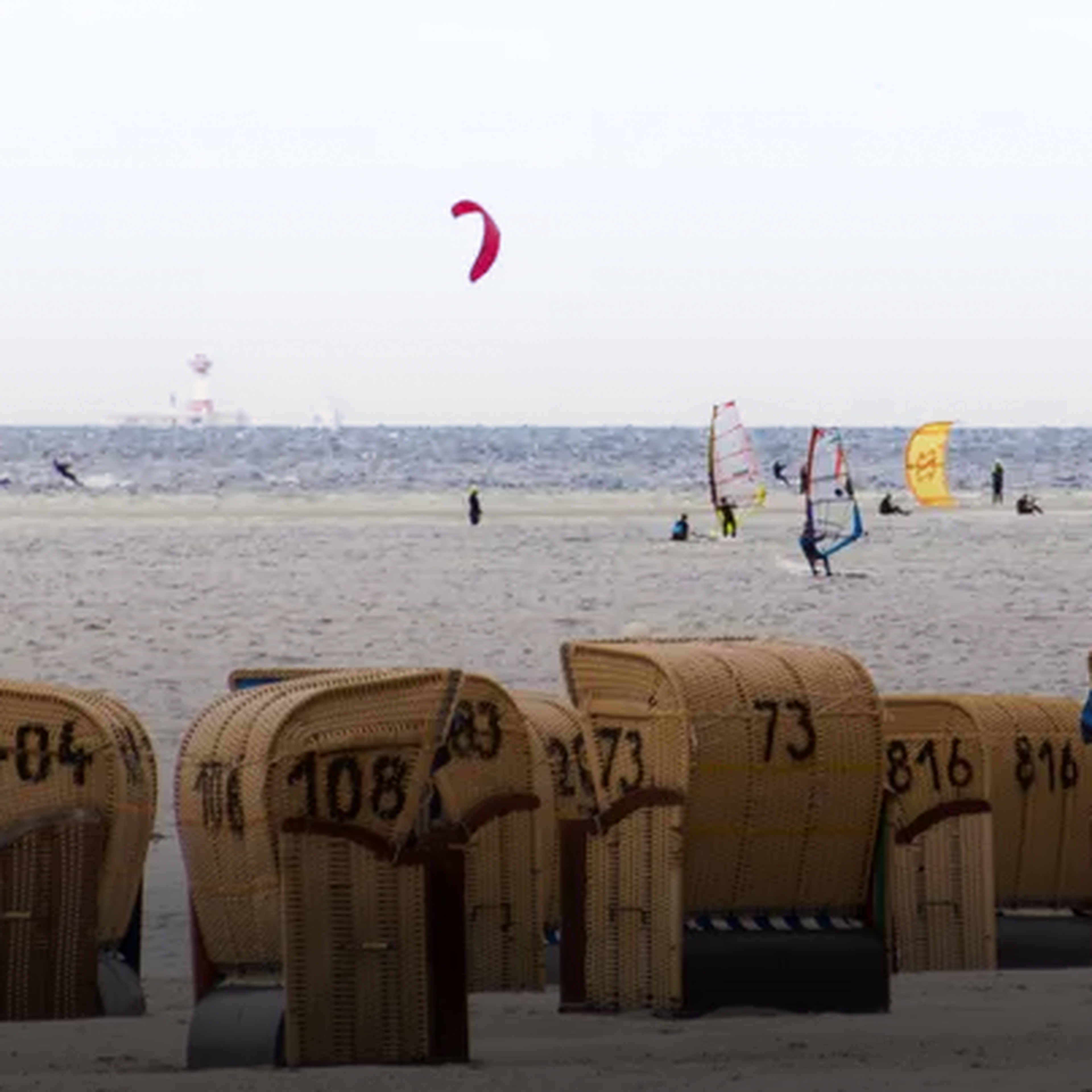 strandkörbe scharbeutz