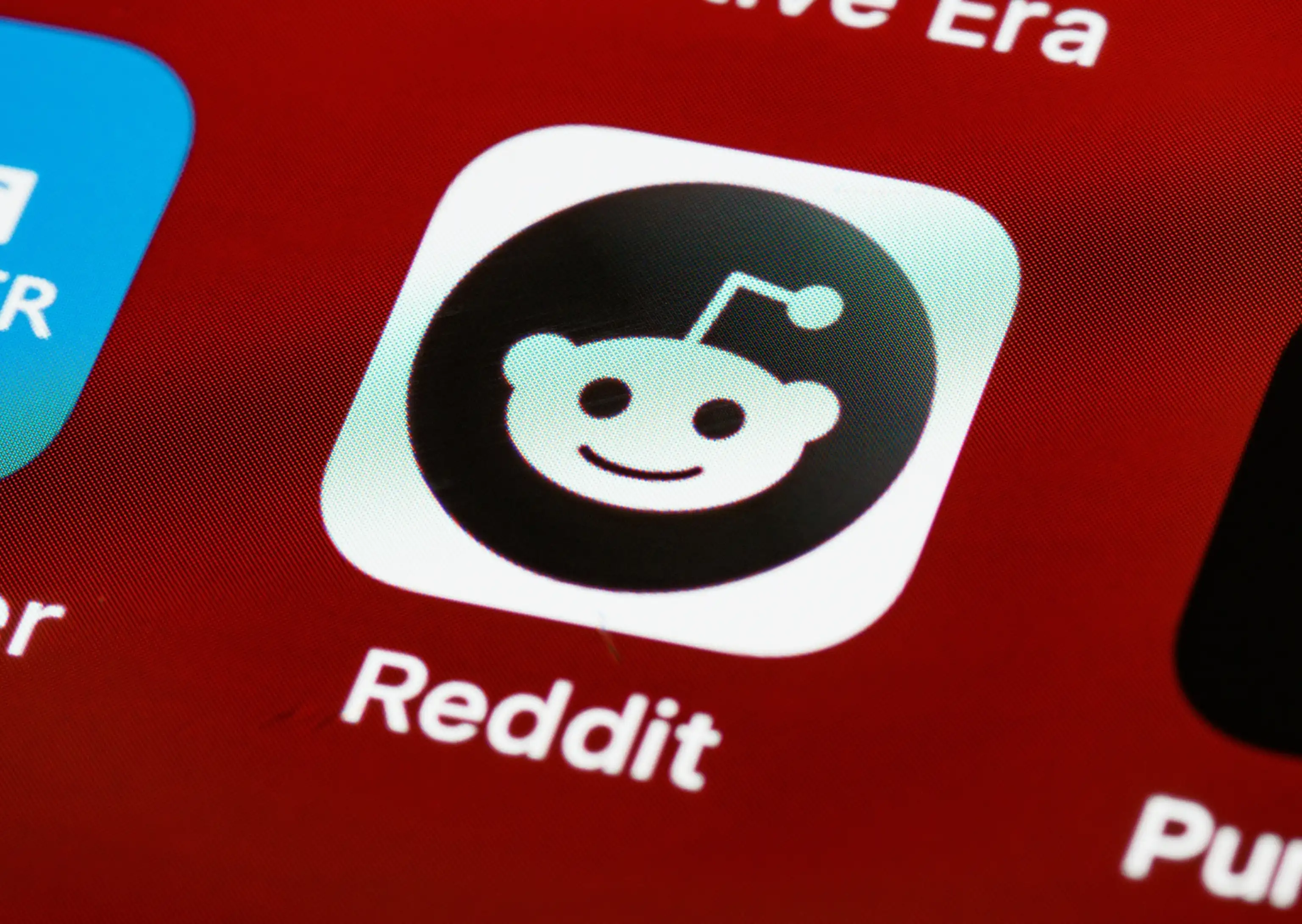 How Solicitors Can Effectively Market on Reddit