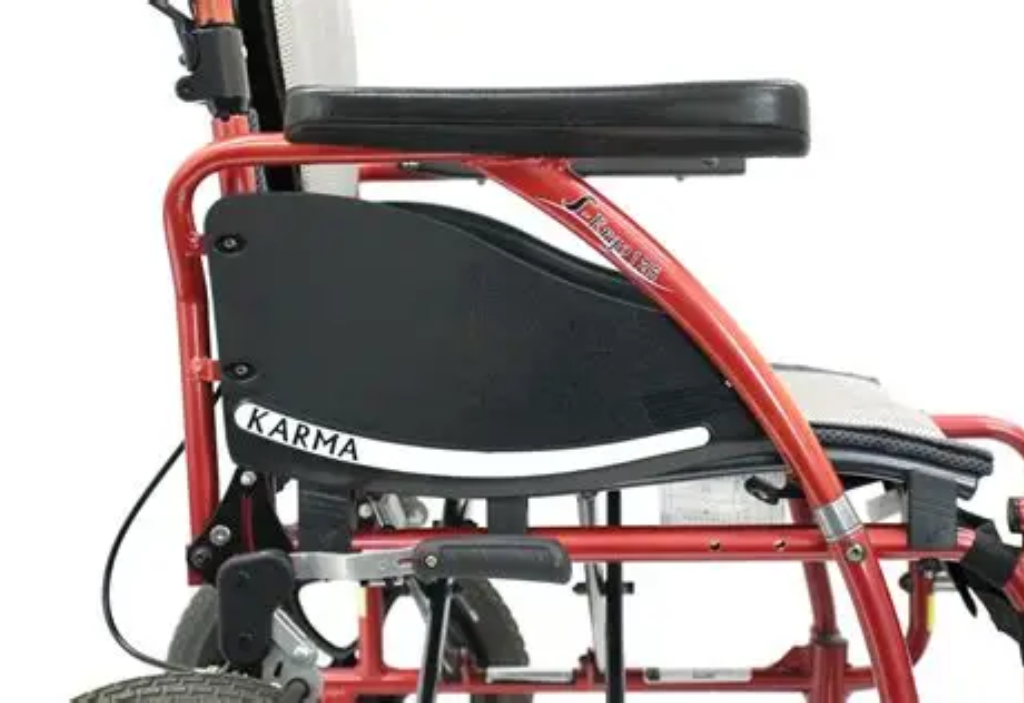 Swing away footrests