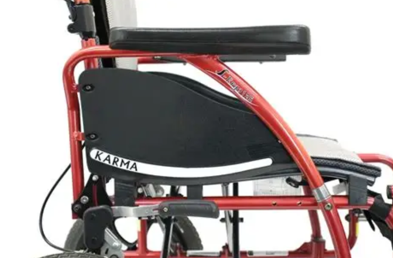 Swing away footrests