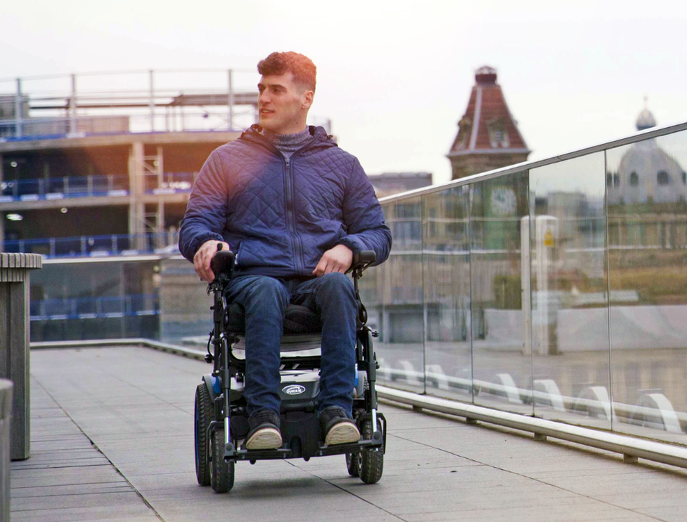 Sunrise Q200 R Powerchair Lifestyle in Hampshire