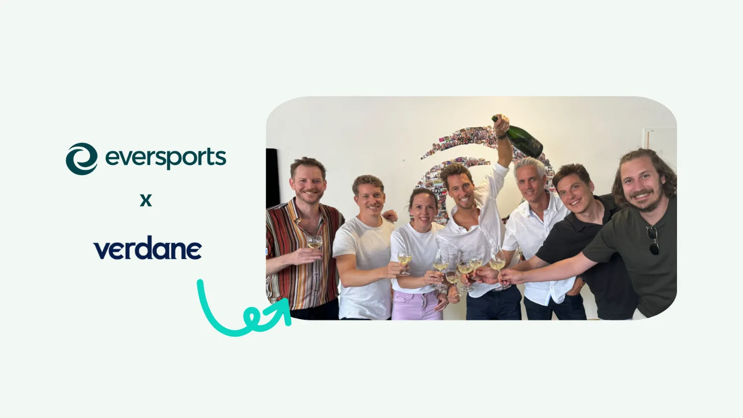 Cover Bild vom Blog Artikel über die Partnerschaft von Eversports mit Verdane mit dem Management Team am Bild im Büro mit Glässern