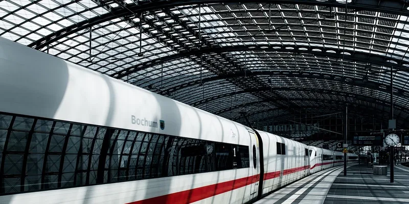 Wo kann ich Bahnreisen buchen?