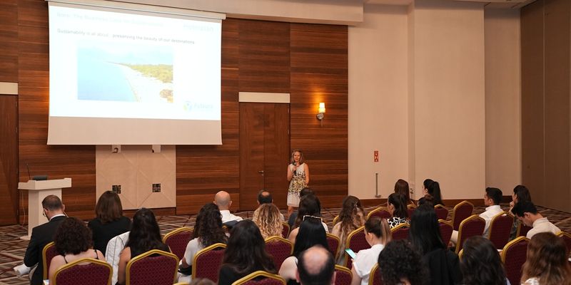 Green Skills im Einsatz: Nachhaltigkeitstrainings für Hotelteams