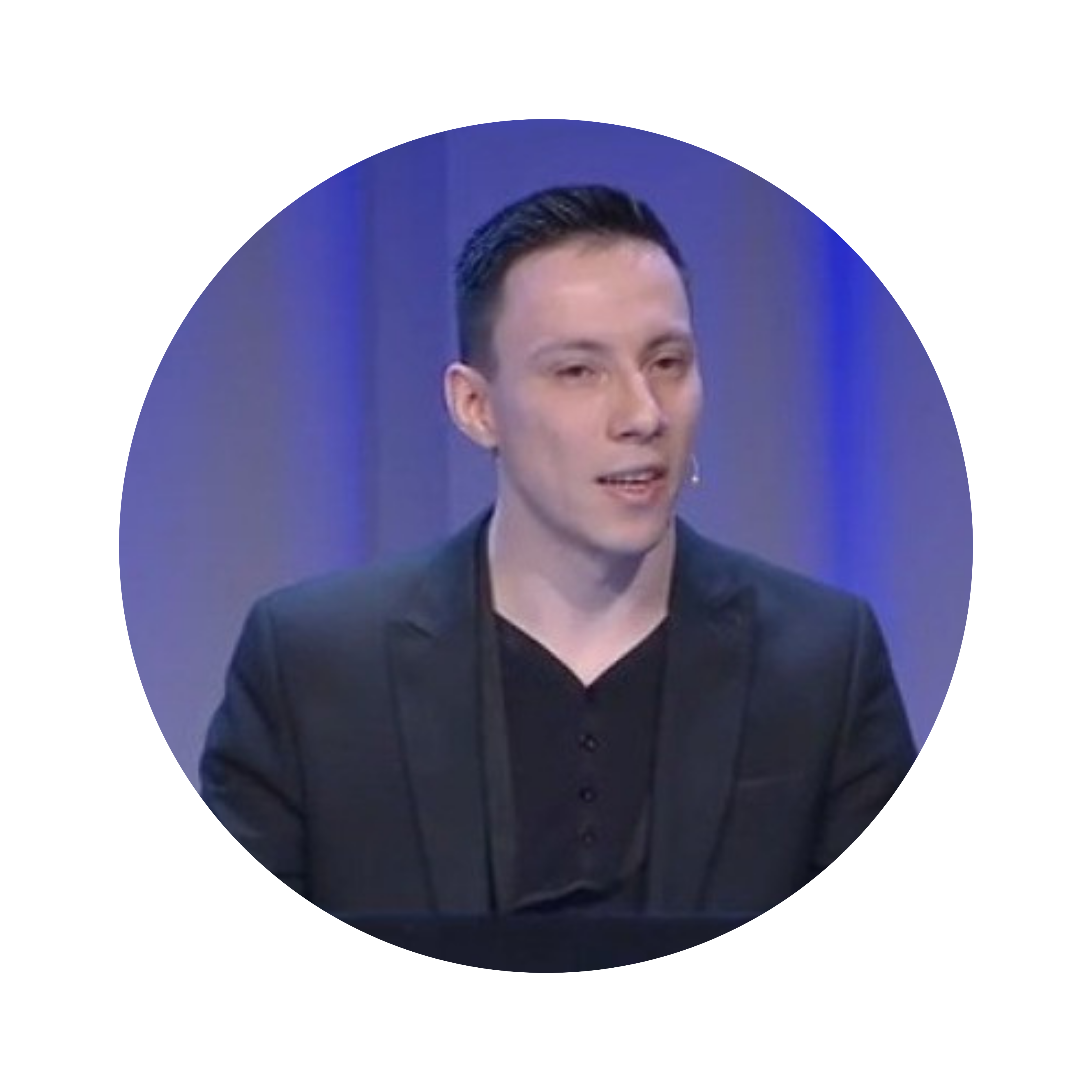 Oliver Simonnet Headshot