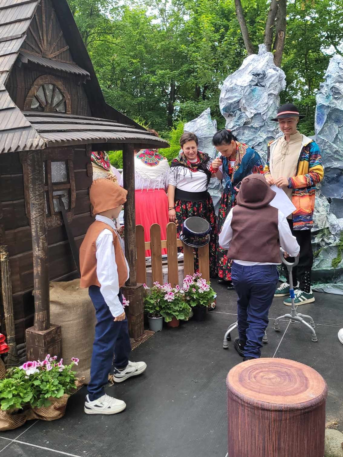 Zdjęcie z Domu Dziecka nr 16 – 4 z 12