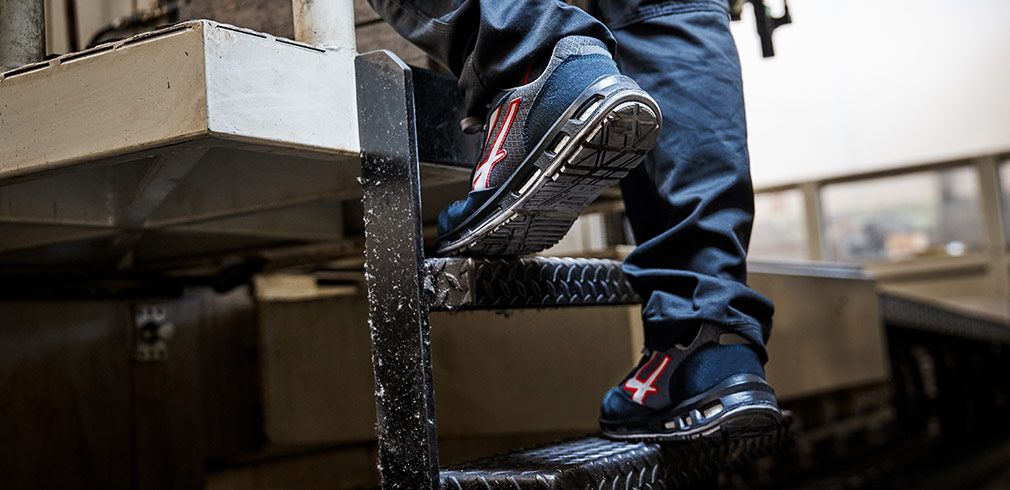Warehouse Safety Shoes: protection and prevention