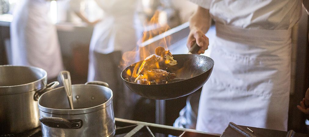 come scegliere scarpe antinfortunistiche per ristorazione