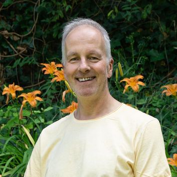 Klaus P Schrettenbrunner