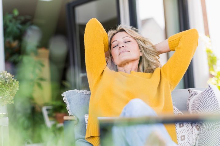 Frau entspannt sich