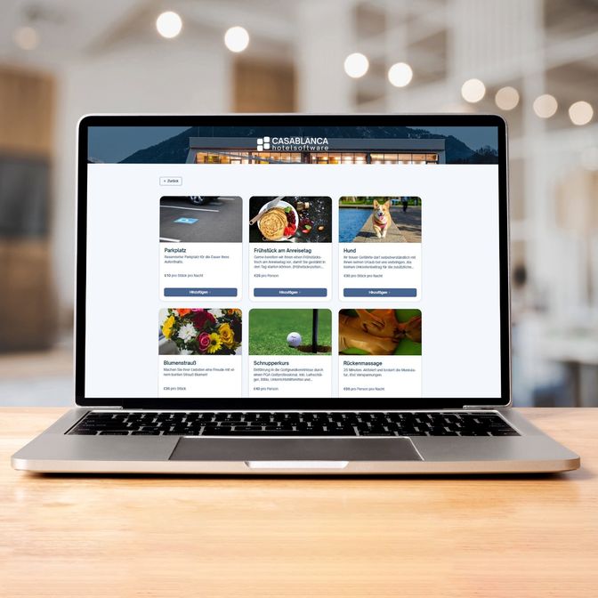 Zusatzleistungen, die in der Booking Engine dazu gebucht werden können, wie ein Parkplatz oder eine Massage.