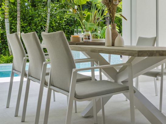 Senso dining white aluminum