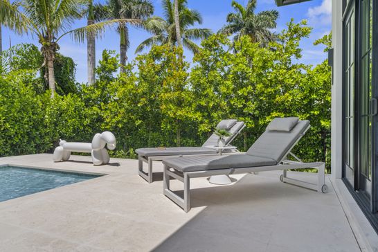 Deauville sun lounger Belamo patio design