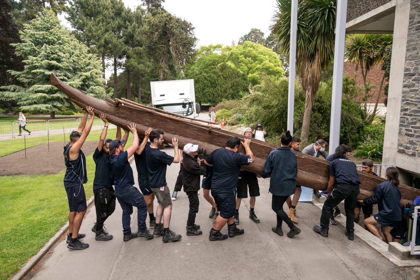 Image: Extracting a waka from the Museum basement during the mammoth Museum move out of Rolleston Avenue.