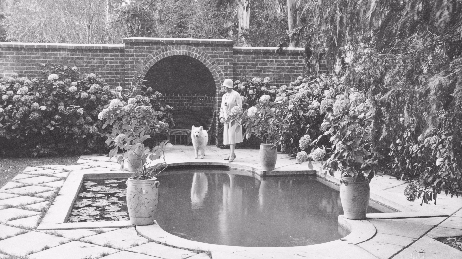 Formal Italian Garden at Fernside. H R Maybury photograph, Helmore and Cotterill Collection, Canterbury Museum 1985.106.51
