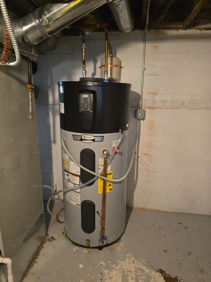 Heat-Pump-Water-Heater-Chicago, IL
