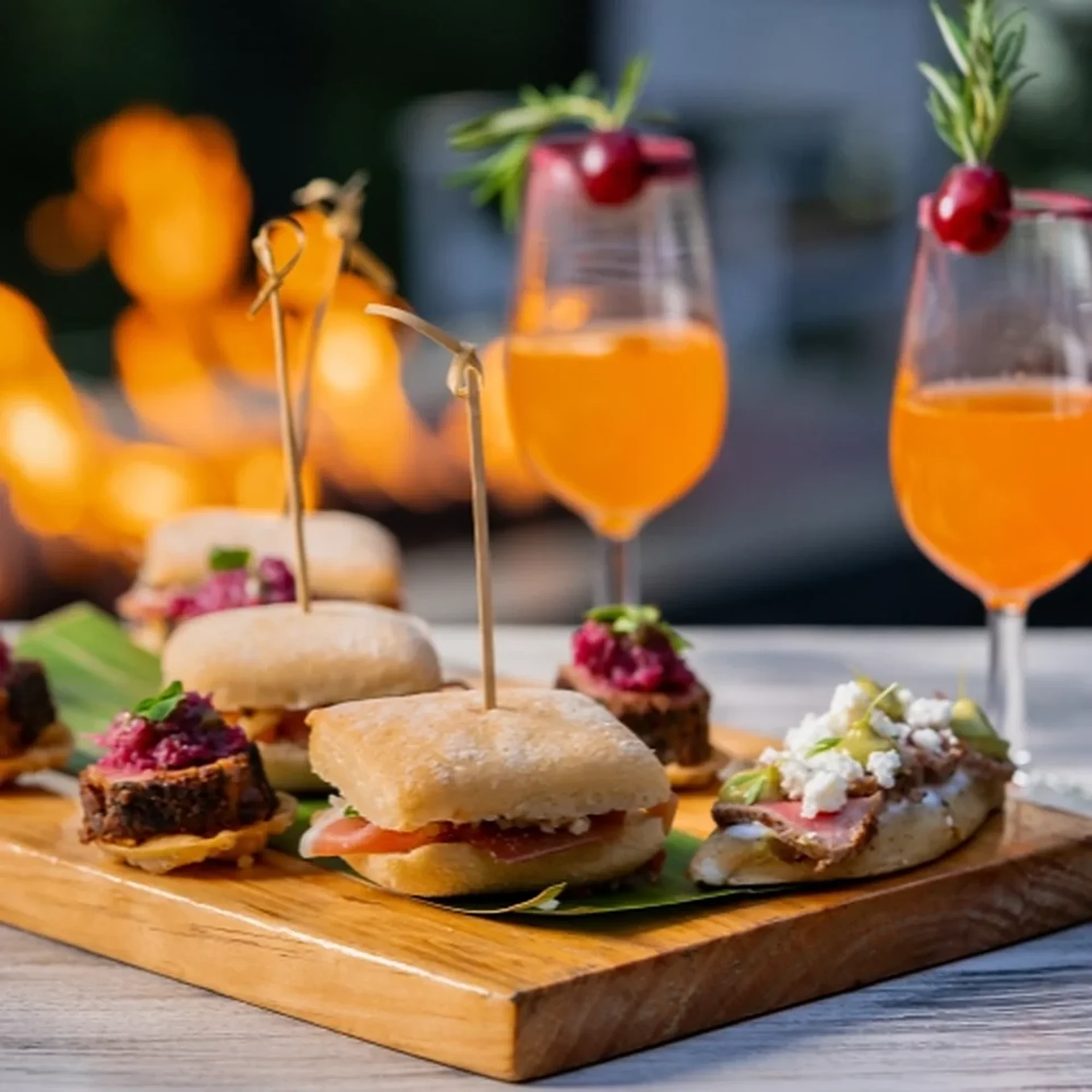 Cocktails and appetizers at Sierra Lago